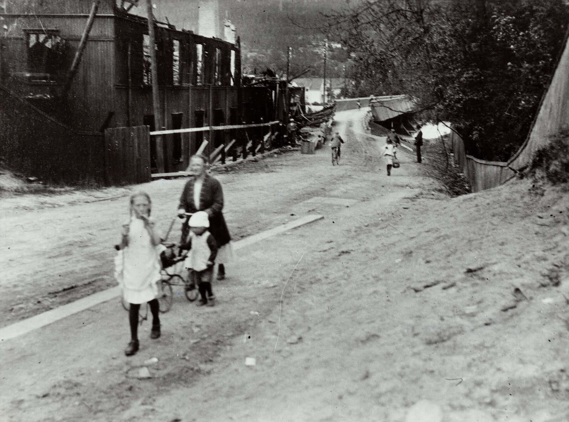 Listefabrikken etter brannen i 1923