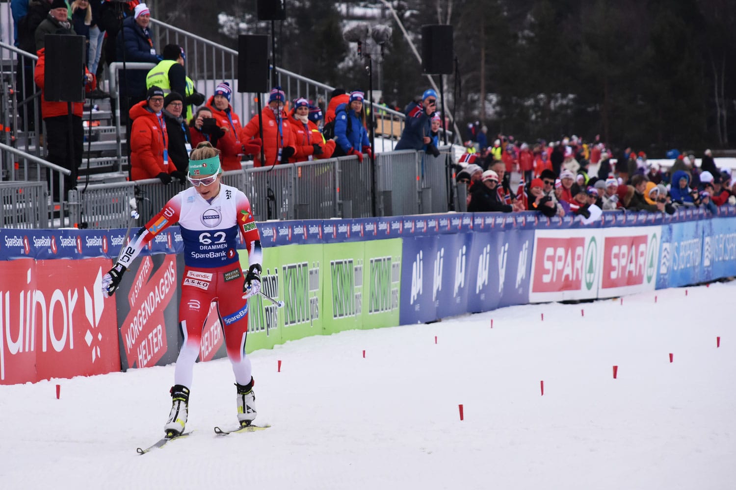 Ski NM gullvinner Therese Johaug over målstreken
