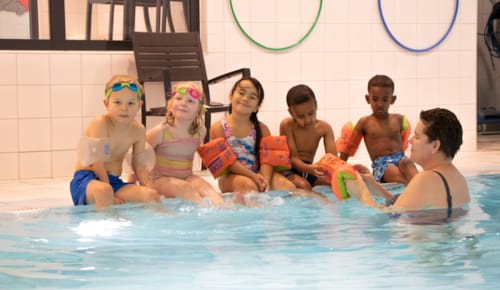 Her lærer 5-åringene å bli trygge i vann
